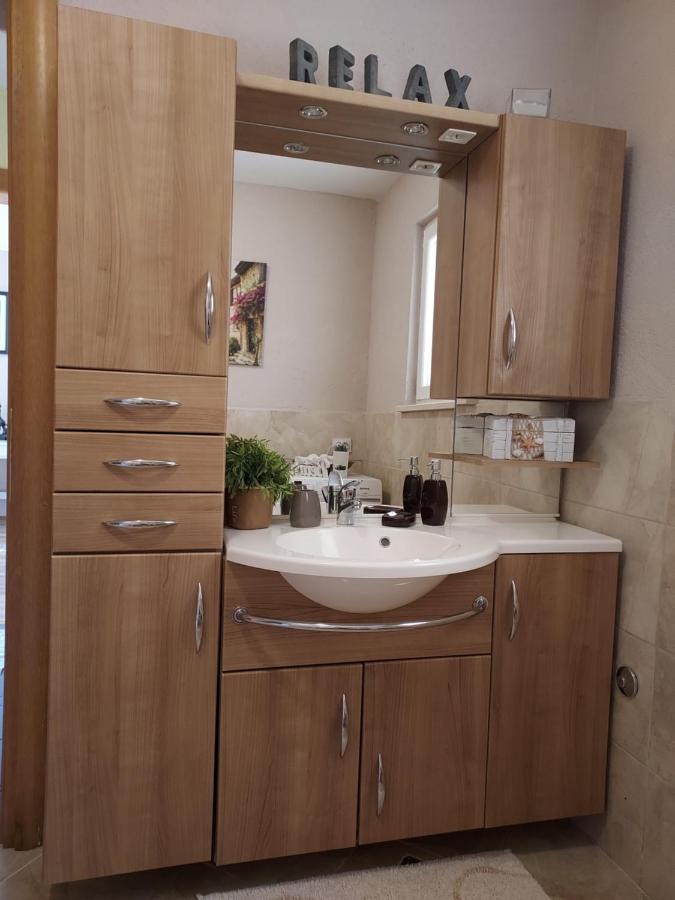 Apartman Ella Peracko Blato المظهر الخارجي الصورة